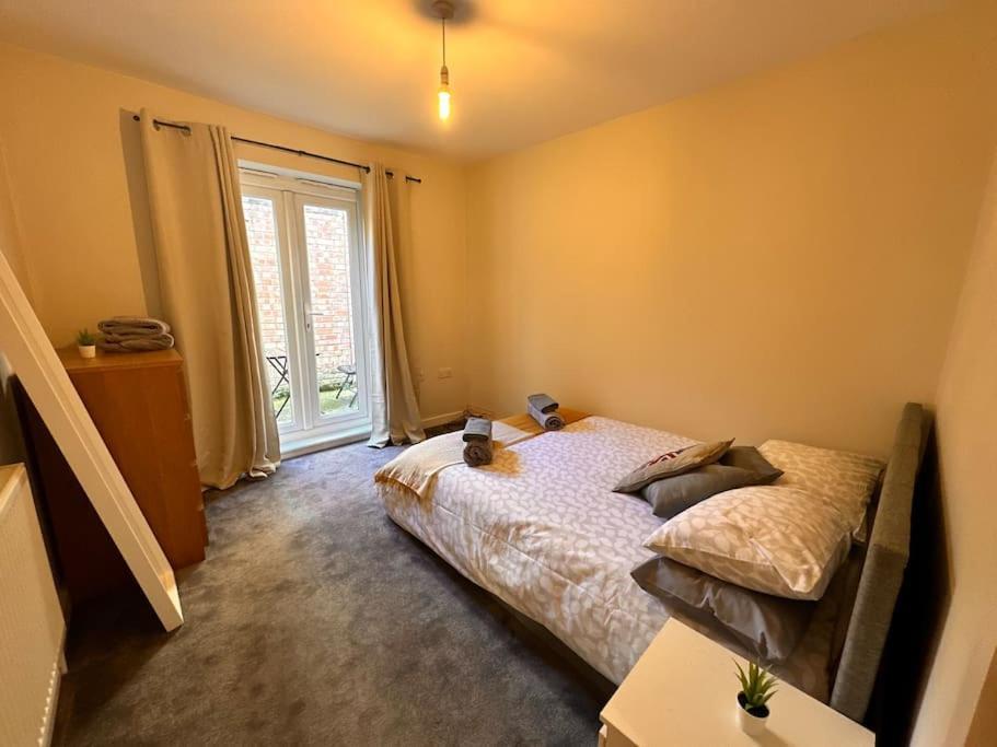 2 Bedroom Apartment In Se13 ロンドン エクステリア 写真